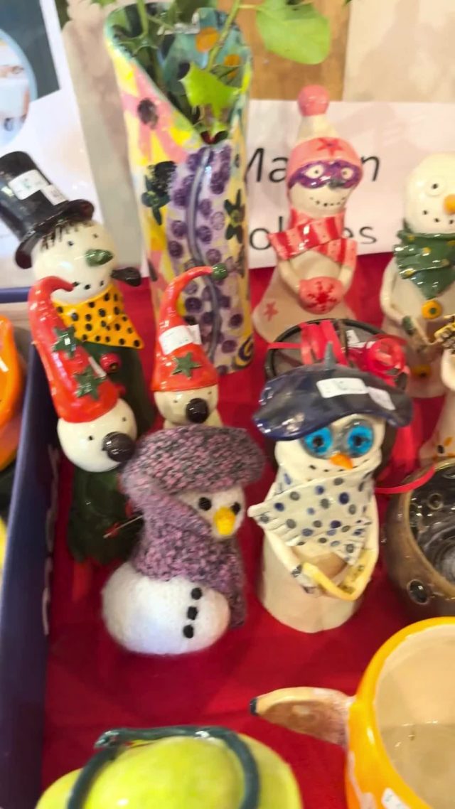Hanger Farm Barn Boutique is back, just in time for Christmas. Brining together local artists and showcasing beautiful pieces of arts and crafts – the Barn Boutique promises to make perfect and unique Christmas gifts.

The boutique will be open Monday - Friday 9am-5pm and whenever there is a show or event on. So pop on down, explore the craftsmanship, and bag yourself a uniquely handmade gift.

Book tickets, and find out more here: https://buff.ly/3T3AQ5K